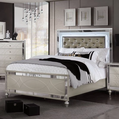 3pc Queen La Mesa Bed Nightstand And Dresser Set Silver - HOMES: Inside + Out 7 3pc Queen La Mesa Bed Nightstand And Dresser Set Silver - HOMES: Inside + Out - Image 7